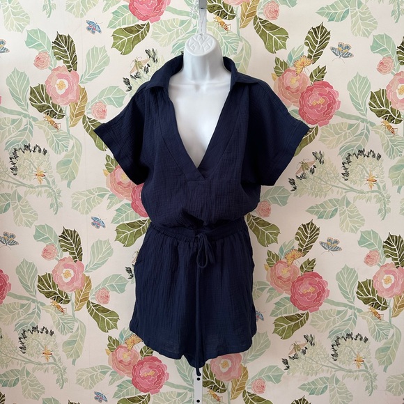 Cupshe Crinkle Woven Backless Drawstring Romper Size Small NWT - Picture 7 of 9